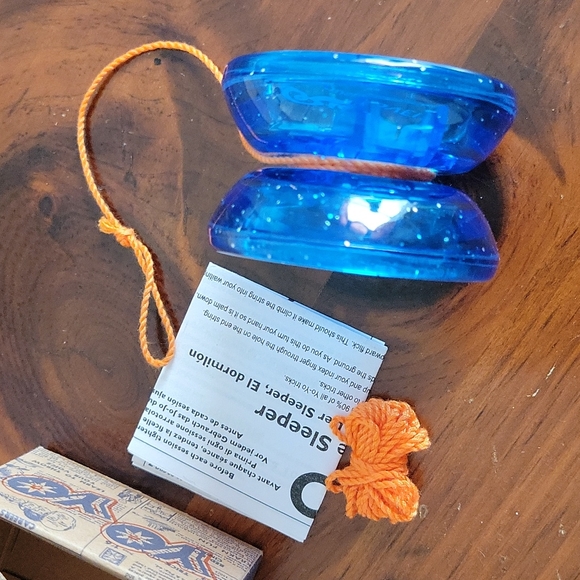 Ridley's Blue Speckled Yo-Yo - Picture 2 of 5